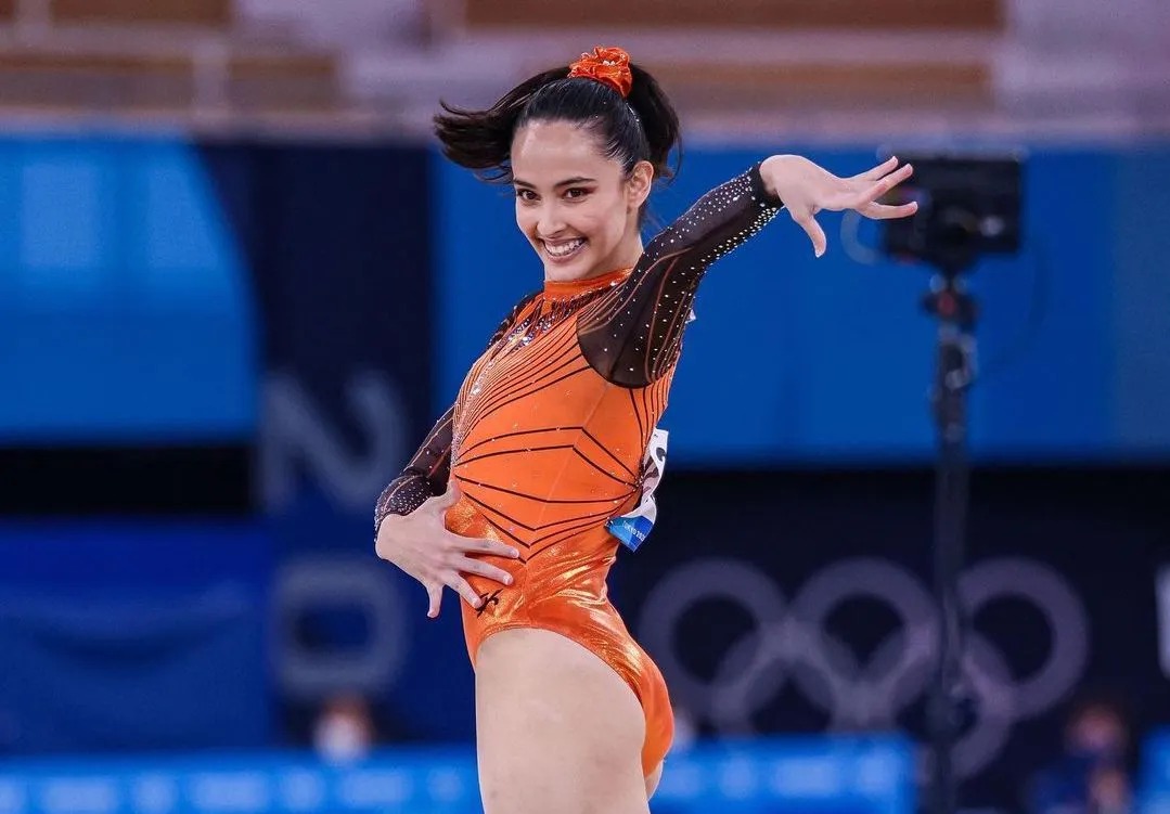 湖人球迷被扔来的T-shirt击中😝😝😝